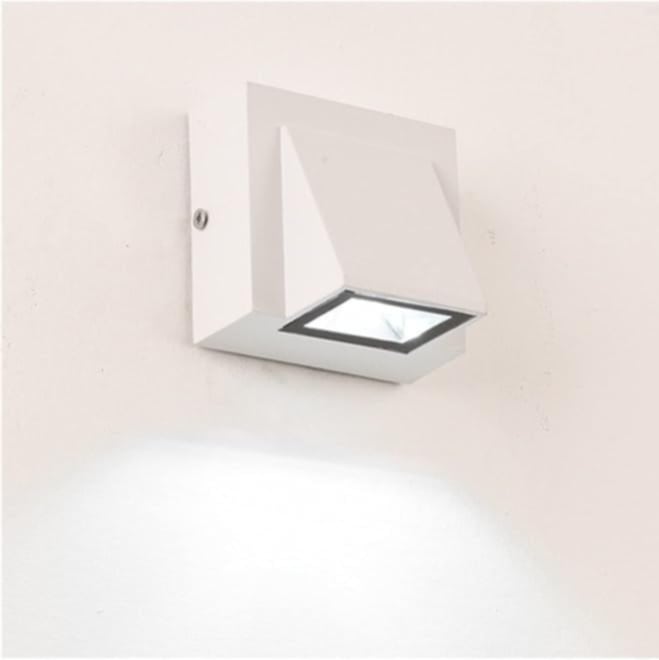 applique-murale-blanc-froid-moderne