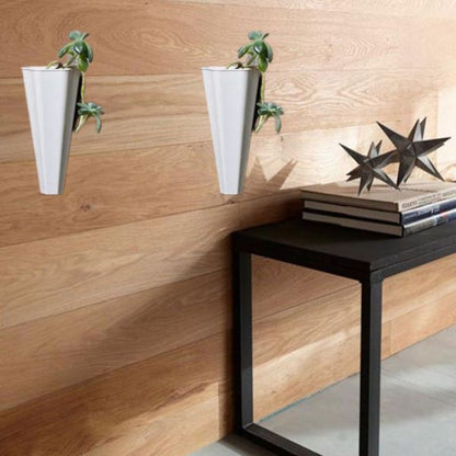pot-a-suspendre-cone-blanc-mural